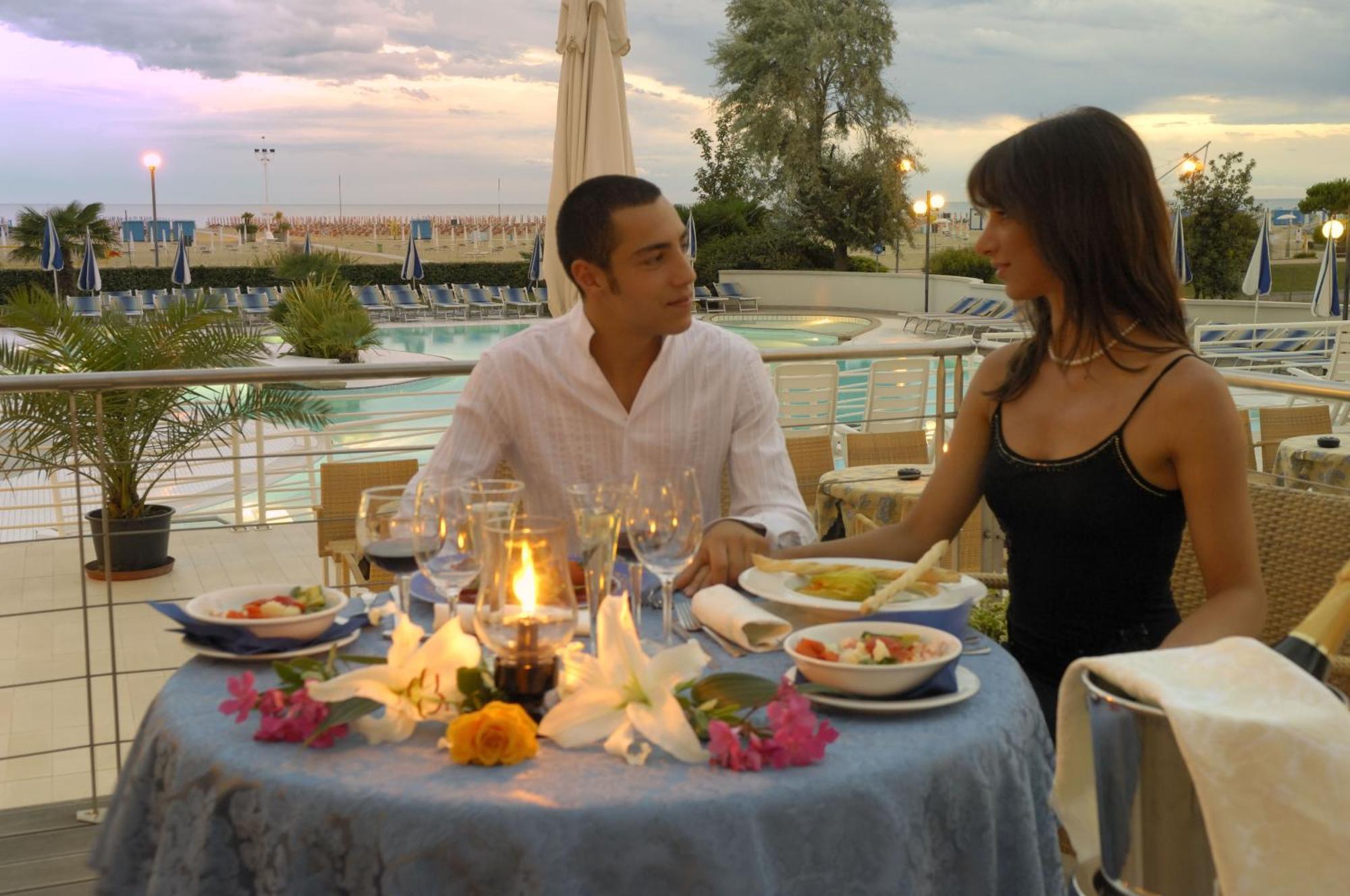 Majestic Beach Hotel & Wellness Бибионе Экстерьер фото
