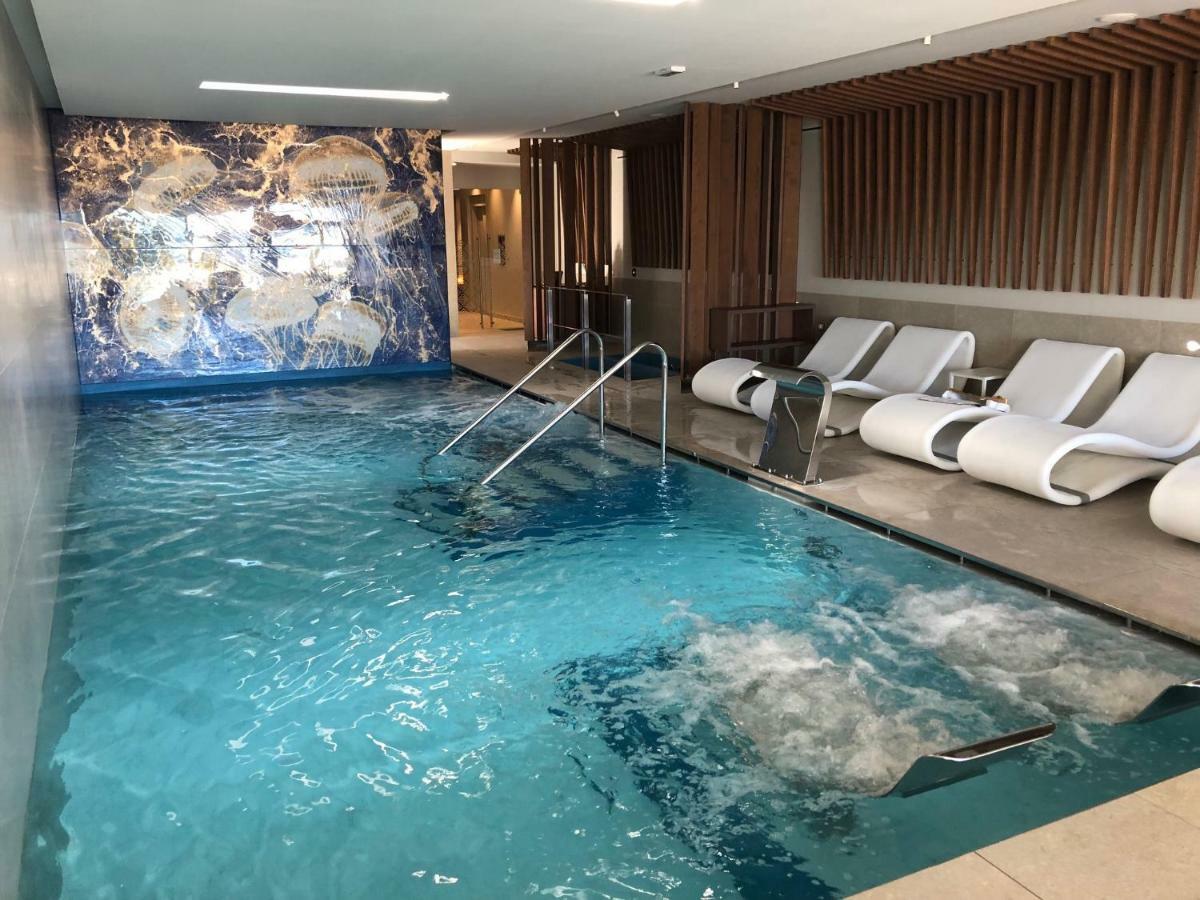 Majestic Beach Hotel & Wellness Бибионе Экстерьер фото