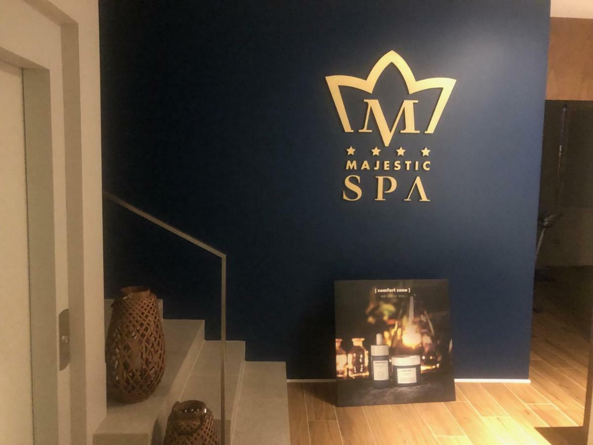 Majestic Beach Hotel & Wellness Бибионе Экстерьер фото