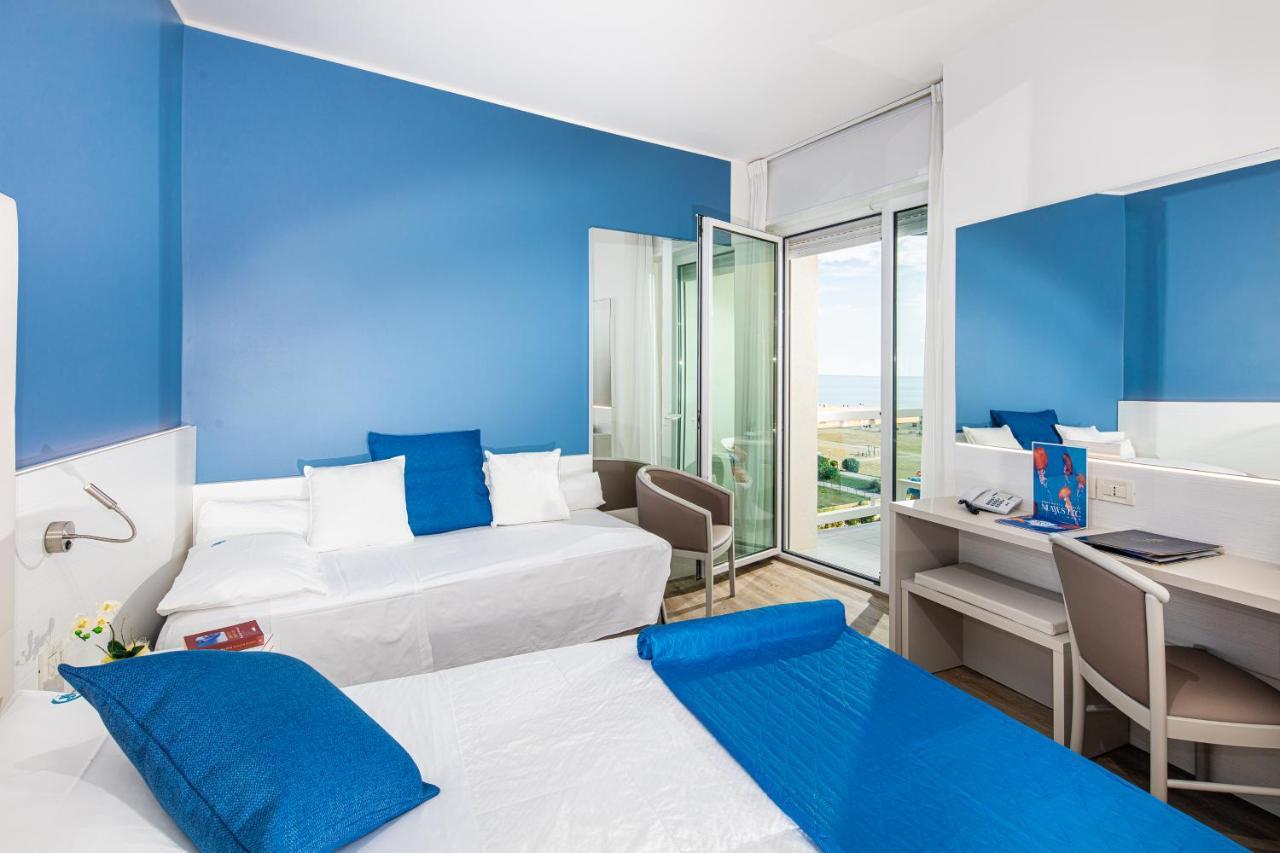 Majestic Beach Hotel & Wellness Бибионе Экстерьер фото